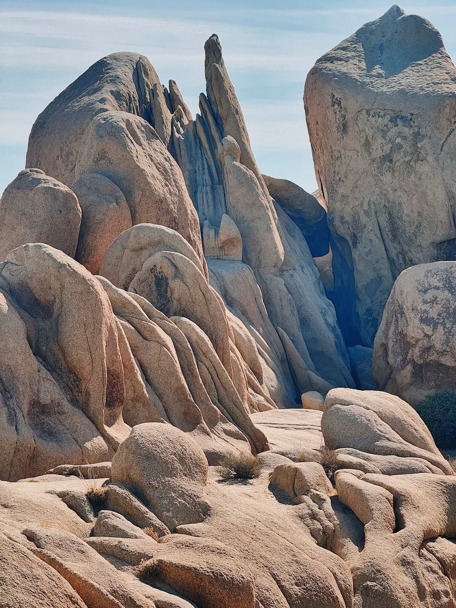 Vertical rock fissures near Arch Rock